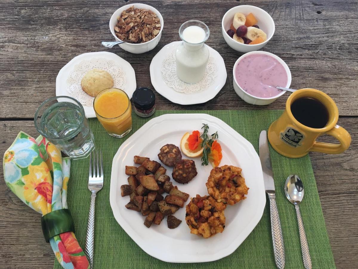 | Olallieberry Inn Bed and Breakfast