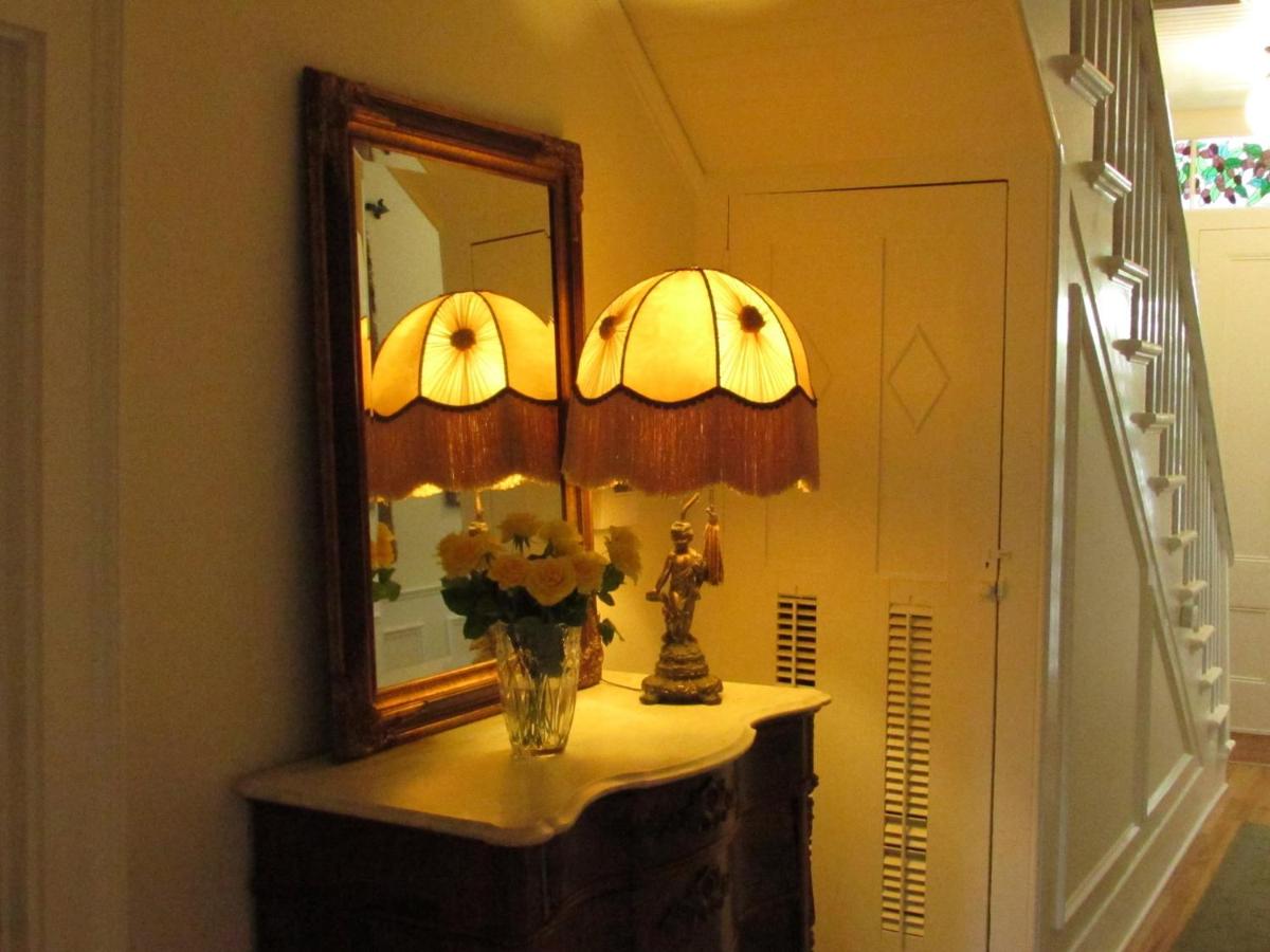| Olallieberry Inn Bed and Breakfast