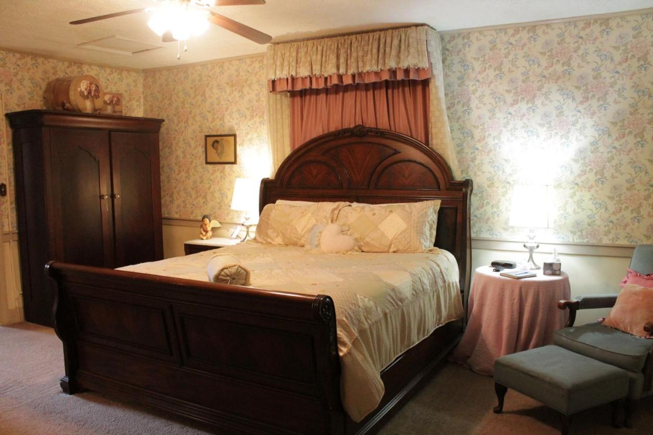  | Jailer's Inn