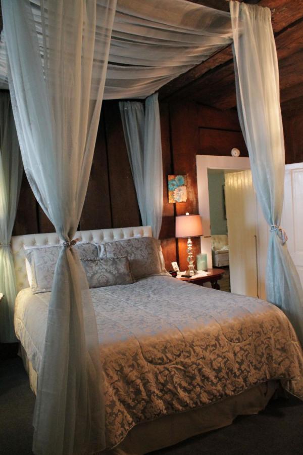  | Jailer's Inn