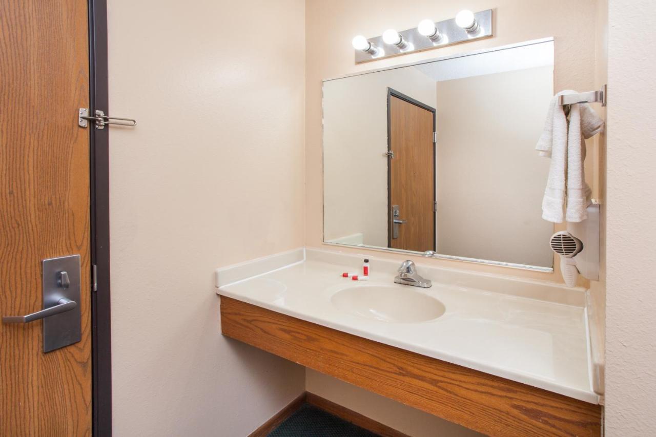 Deluxe King Studio Suite - Non-Smoking at Circle S Motel