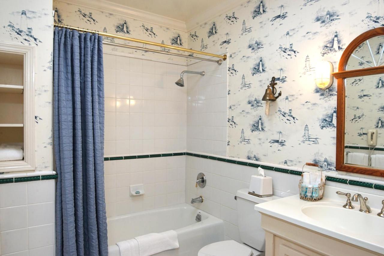 Superior Queen Room at Hotel Mac