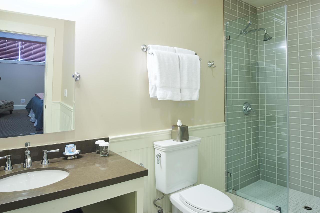 Superior King Room at Hotel Mac