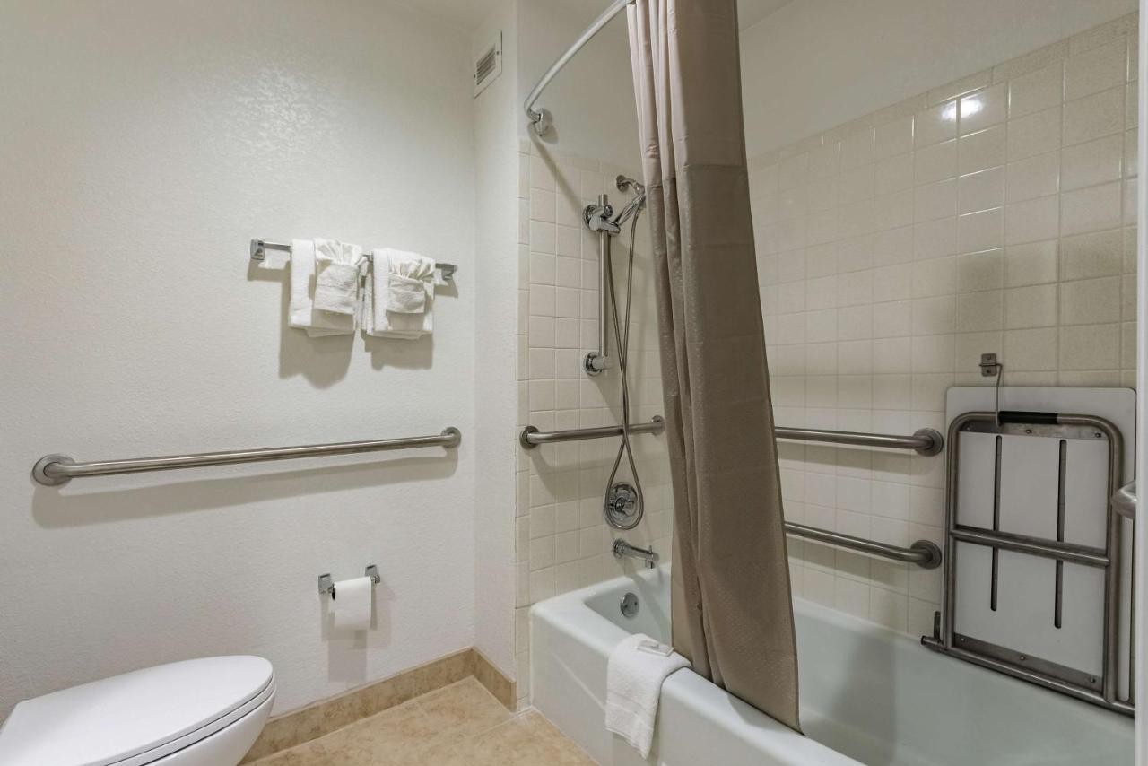 King Room - Disability Access - Non-Smoking at Studio 6 Plano, TX