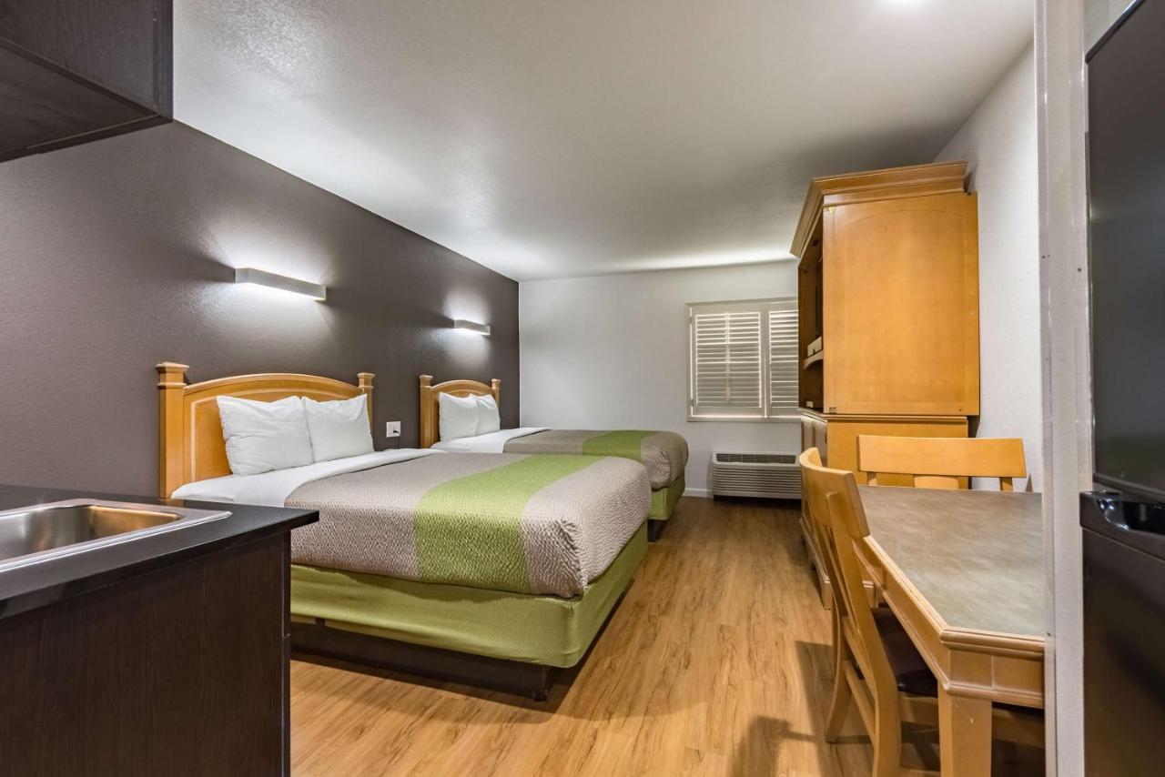 Deluxe Quadruple Room - Non-Smoking at Studio 6 Plano, TX