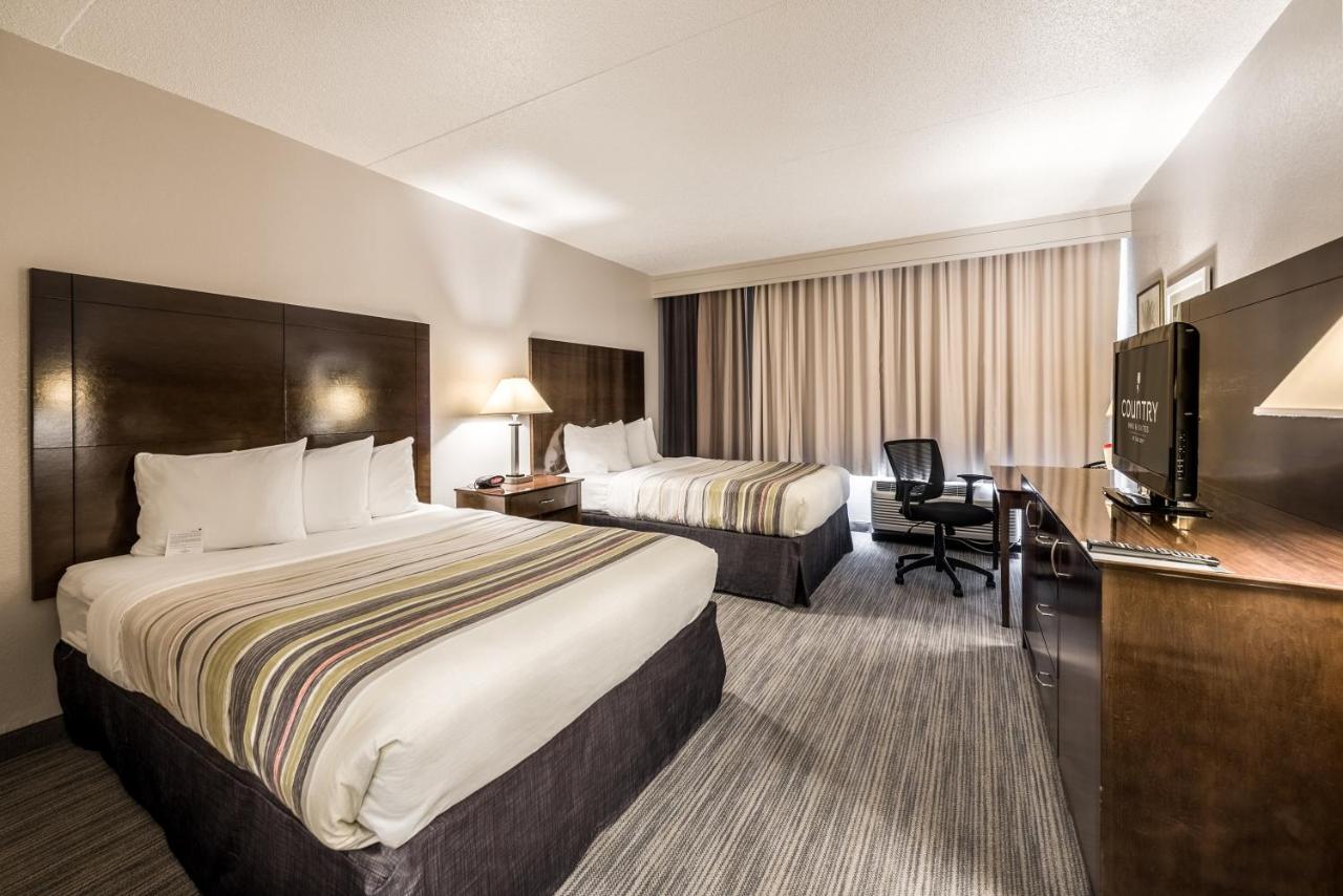 Queen Room with Two Queen Beds at Country Inn & Suites by Radisson, Cookeville, TN