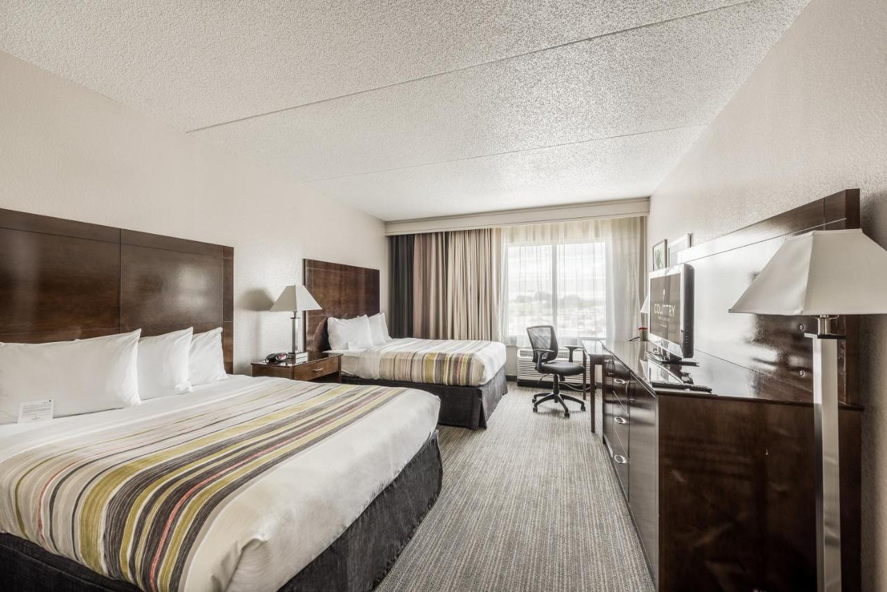 Queen Room with Two Queen Beds at Country Inn & Suites by Radisson, Cookeville, TN