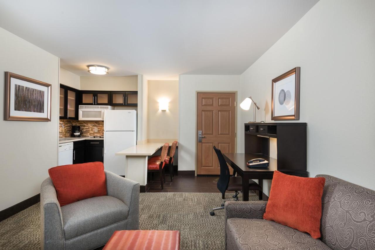 | Staybridge Suites Chantilly - Dulles Airport, an IHG Hotel