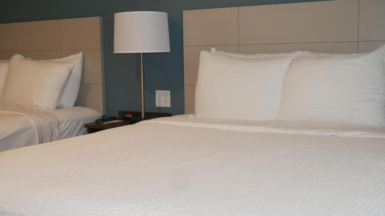 Standard Double Room at WoodSpring Suites South Plainfield