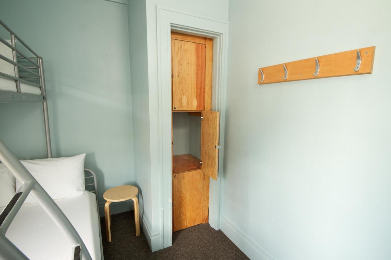 | HI - Seattle Hostel at the American Hotel