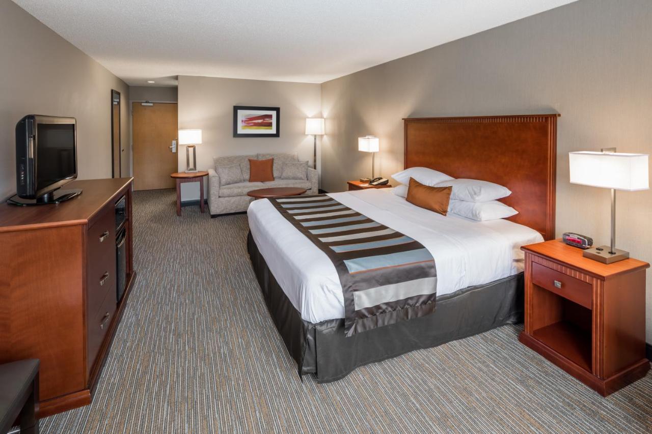 King Room with Sofa Bed - Non-Smoking at Wingate by Wyndham Shreveport Airport