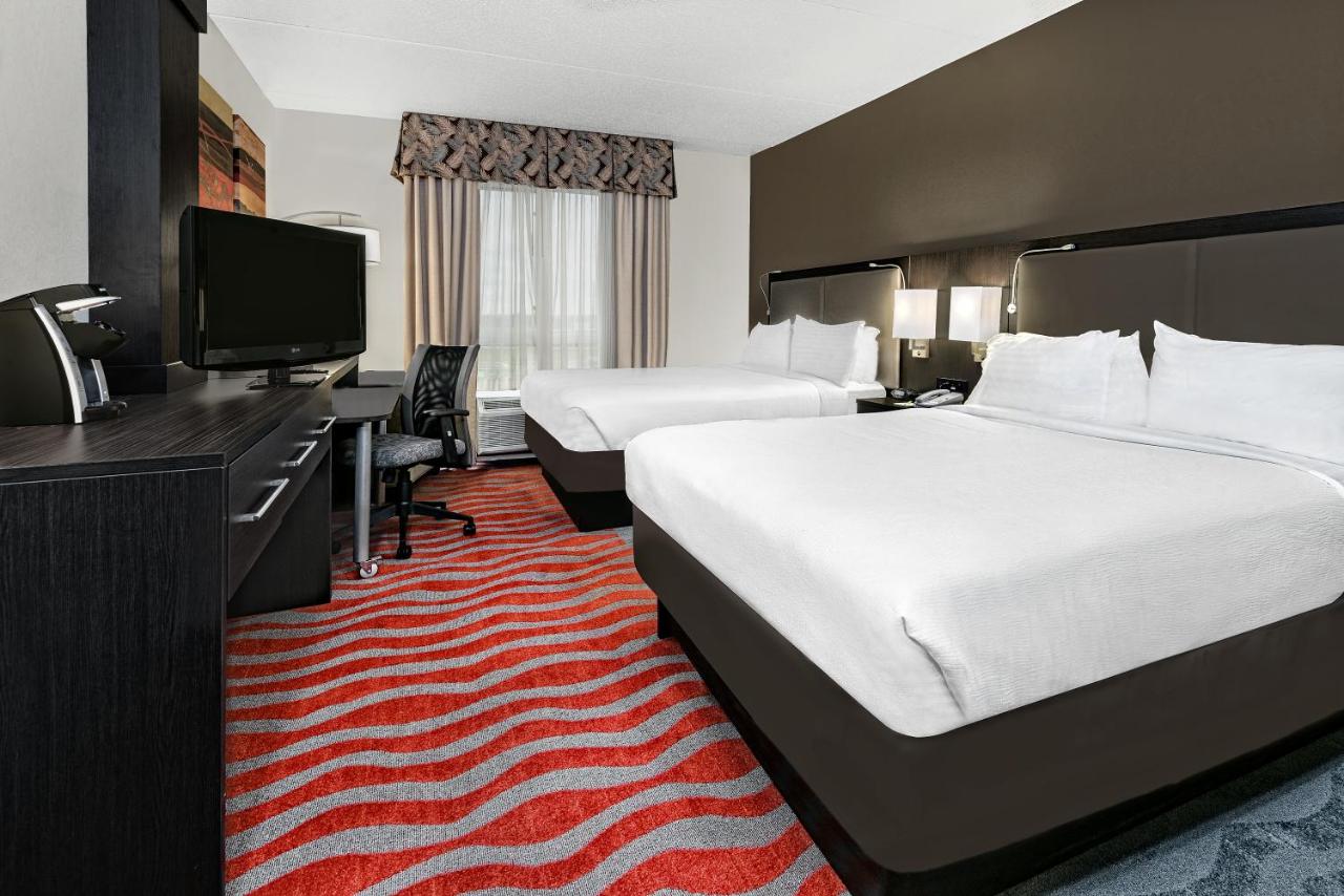 Standard Queen Room at Holiday Inn & Suites College Station - Aggieland by IHG