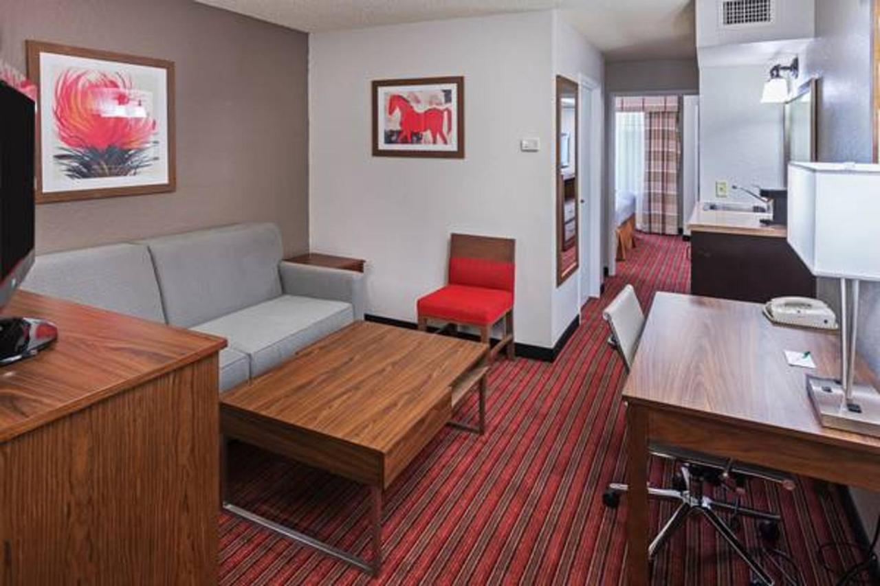 One-Bedroom Queen Suite - Non-Smoking at Country Inn & Suites by Radisson, DFW Airport South, TX