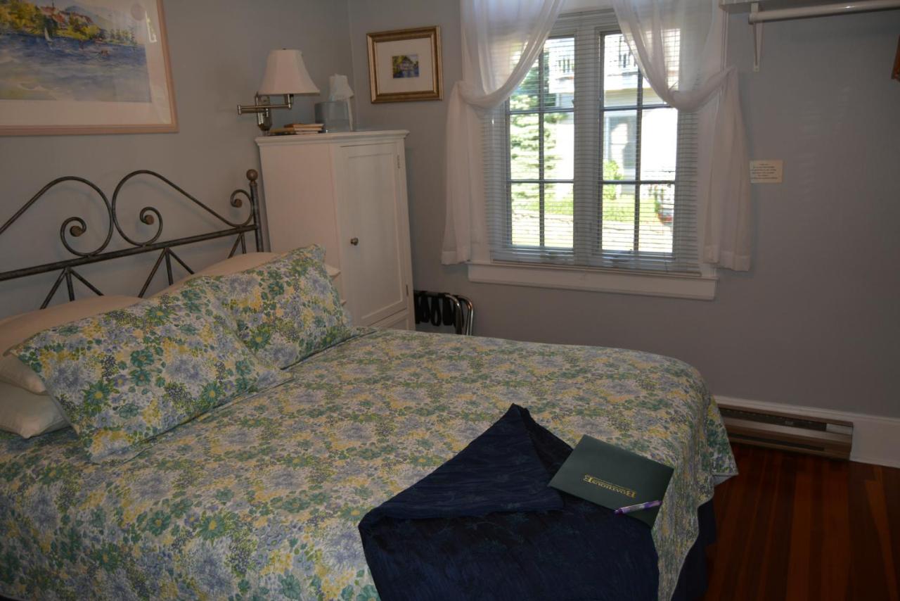 | Lake George Boathouse Waterfront Lodging
