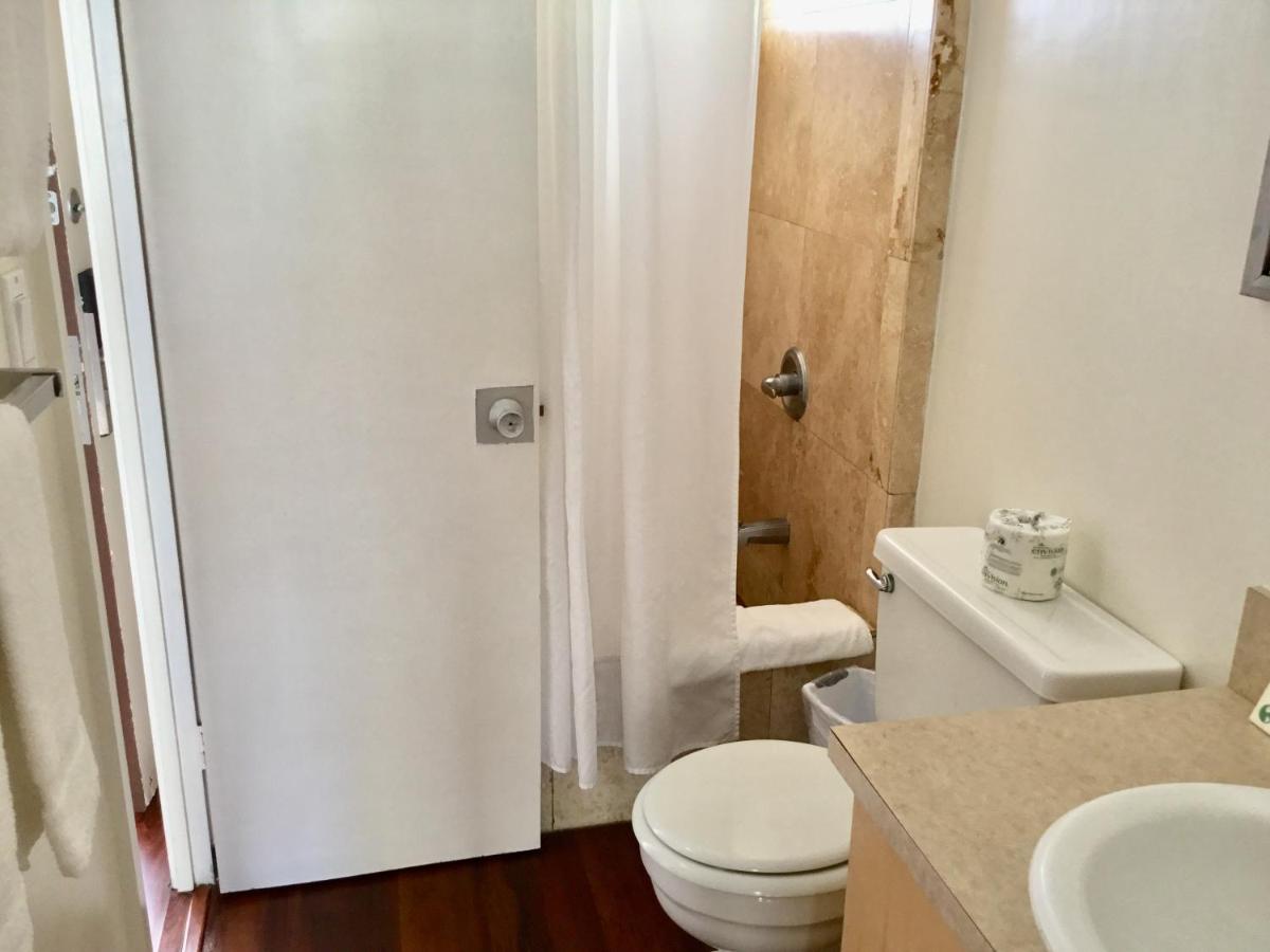 | Holiday Surf Hotel (with full kitchen)