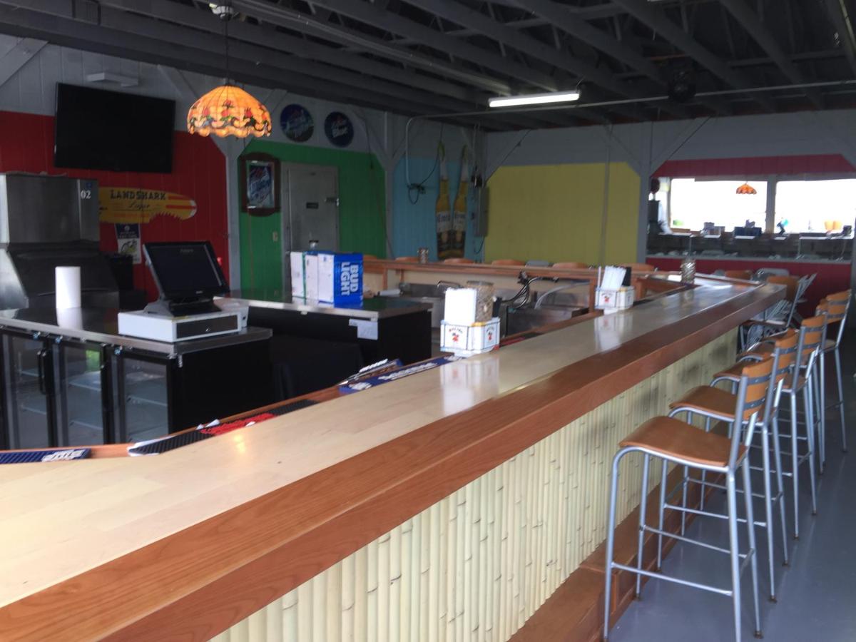 | Beachcomber Inn
