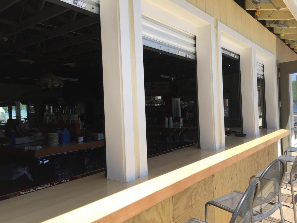 | Beachcomber Inn