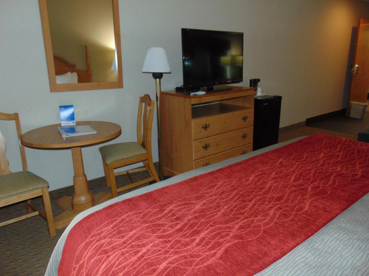 King Room - Non-Smoking at Econo Lodge Newport Smoky Mountains Gateway