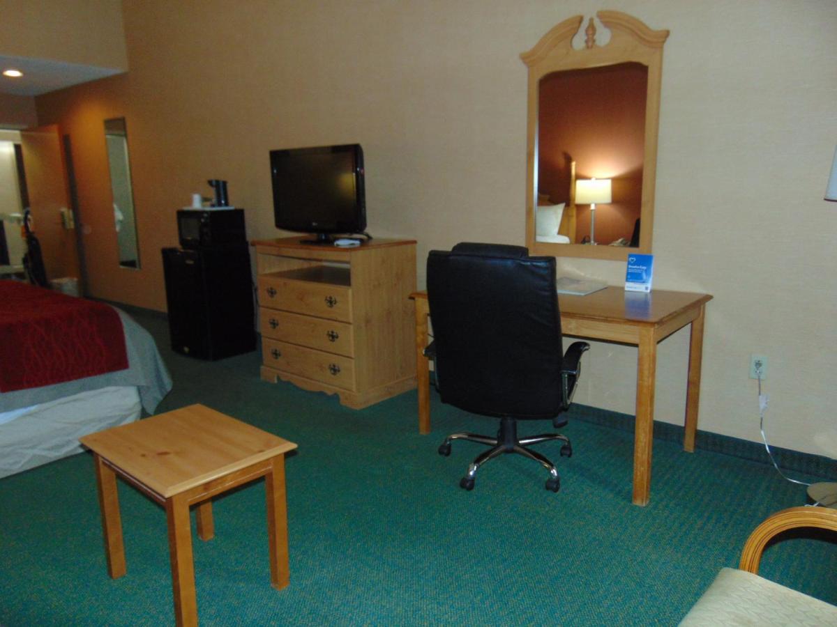 King Room - Non-Smoking at Econo Lodge Newport Smoky Mountains Gateway