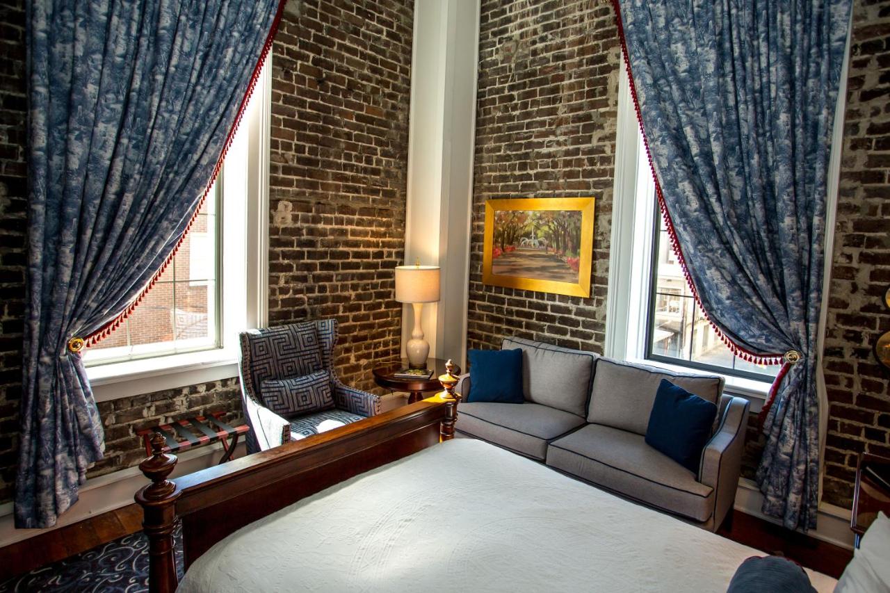 Standard Queen Room at East Bay Inn, Historic Inns of Savannah Collection