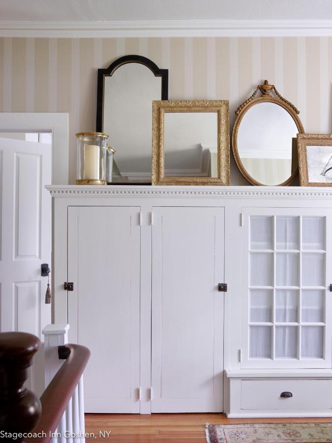 | Stagecoach Inn