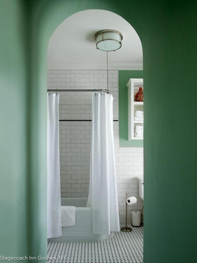 | Stagecoach Inn