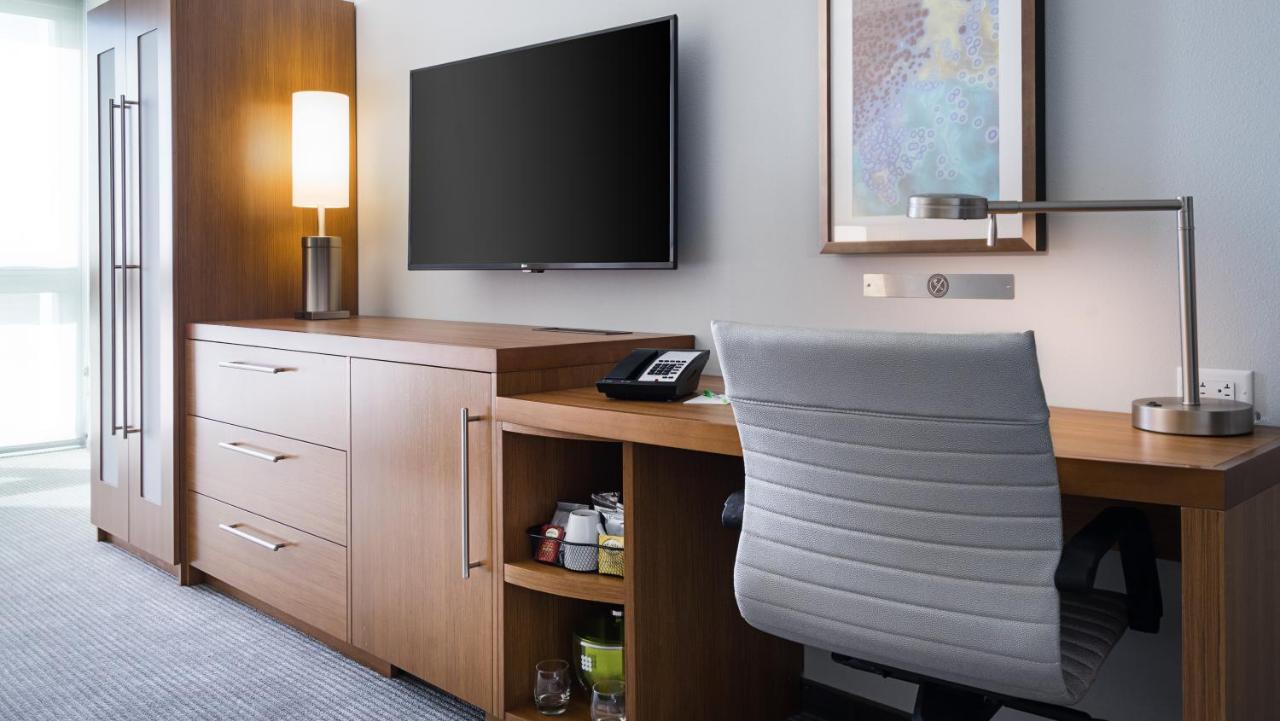 | Hyatt Place St. Petersburg/Downtown