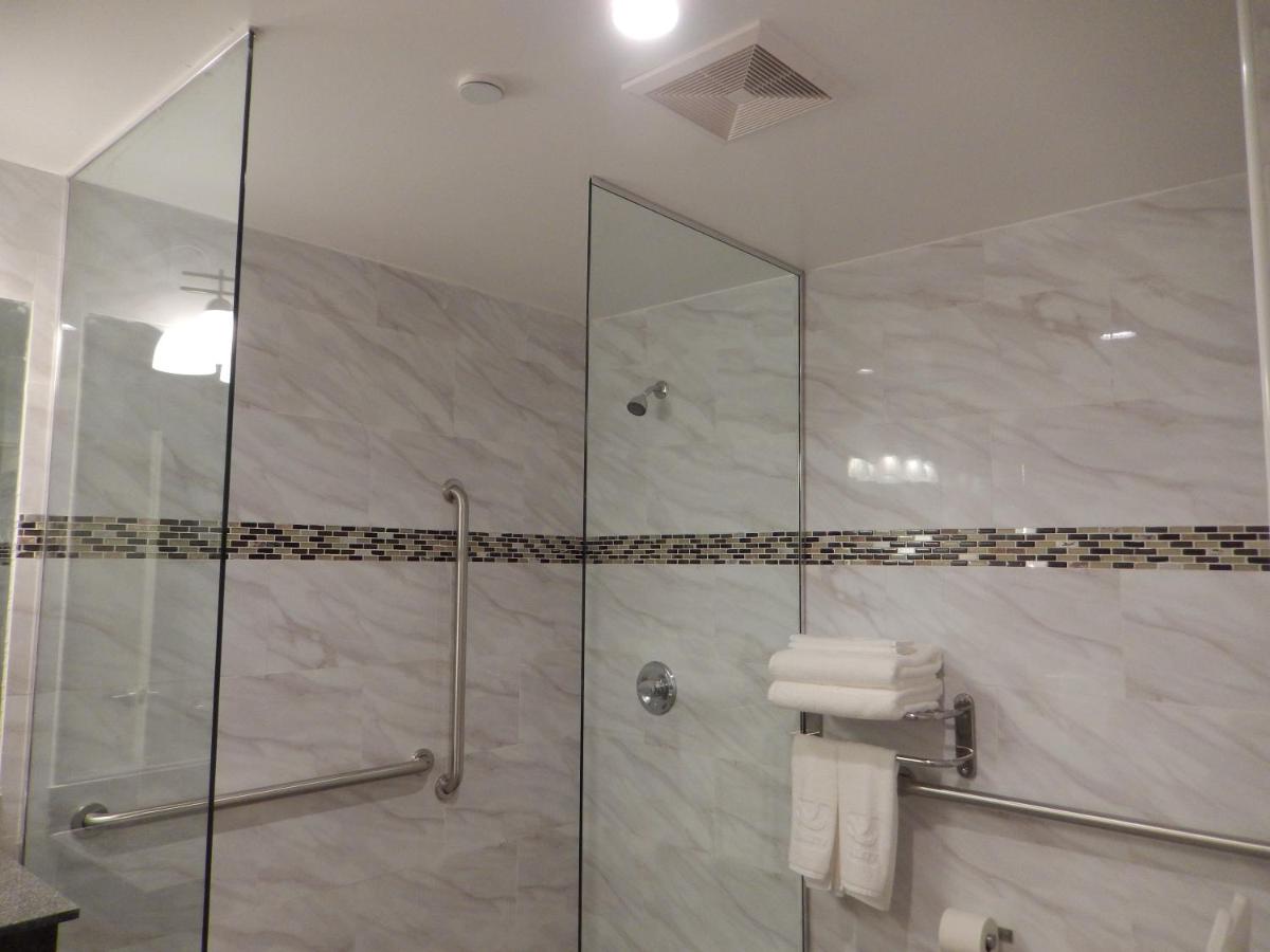 King Room - Accessible/Non-Smoking at Quality Inn near Sunset Park
