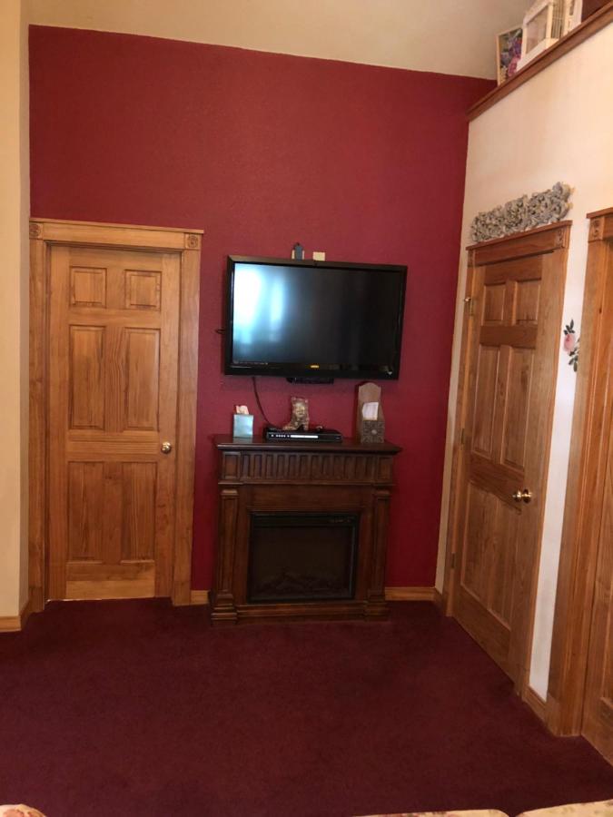 Deluxe Family Suite at All Seasons Inn