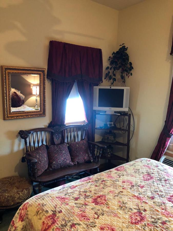 Two-Bedroom Suite at All Seasons Inn
