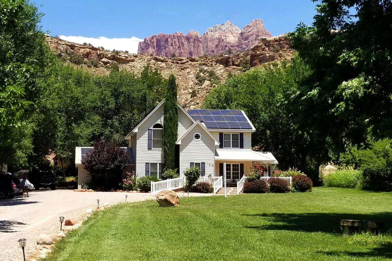 | 2 Cranes Inn - Zion