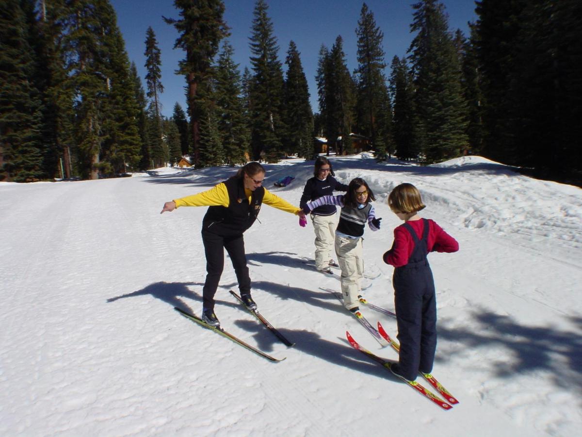 | Montecito Sequoia Lodge