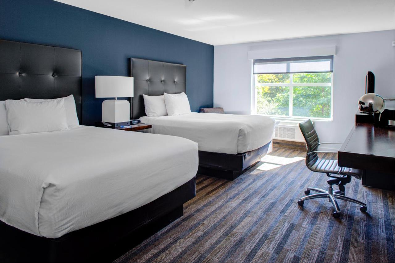 Queen Room with Two Queen Beds at Hyatt House Shelton