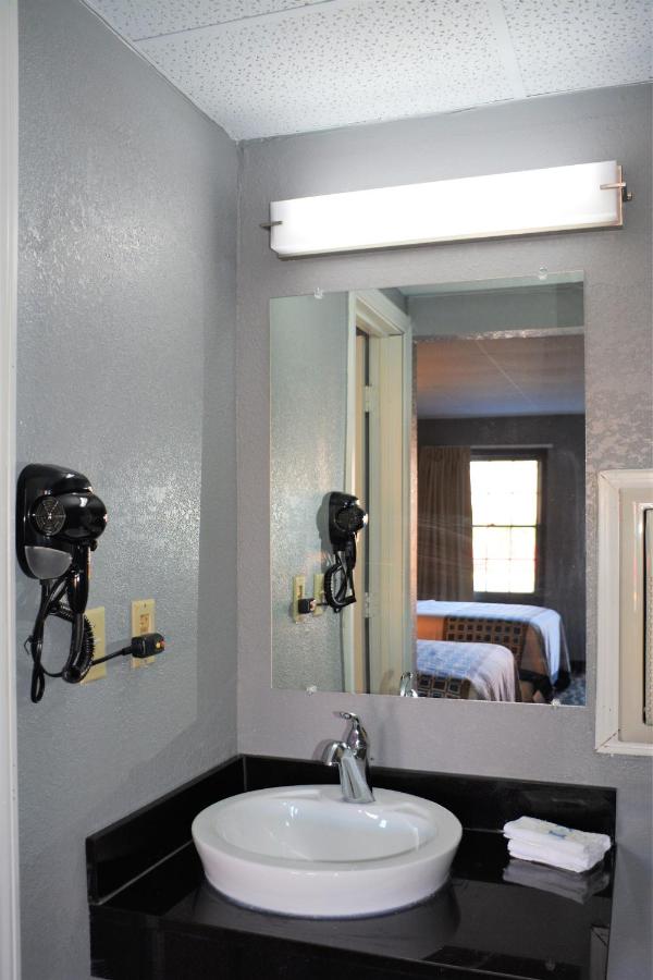 Double Room with Two Double Beds - Non-Smoking at Travelodge by Wyndham Walterboro