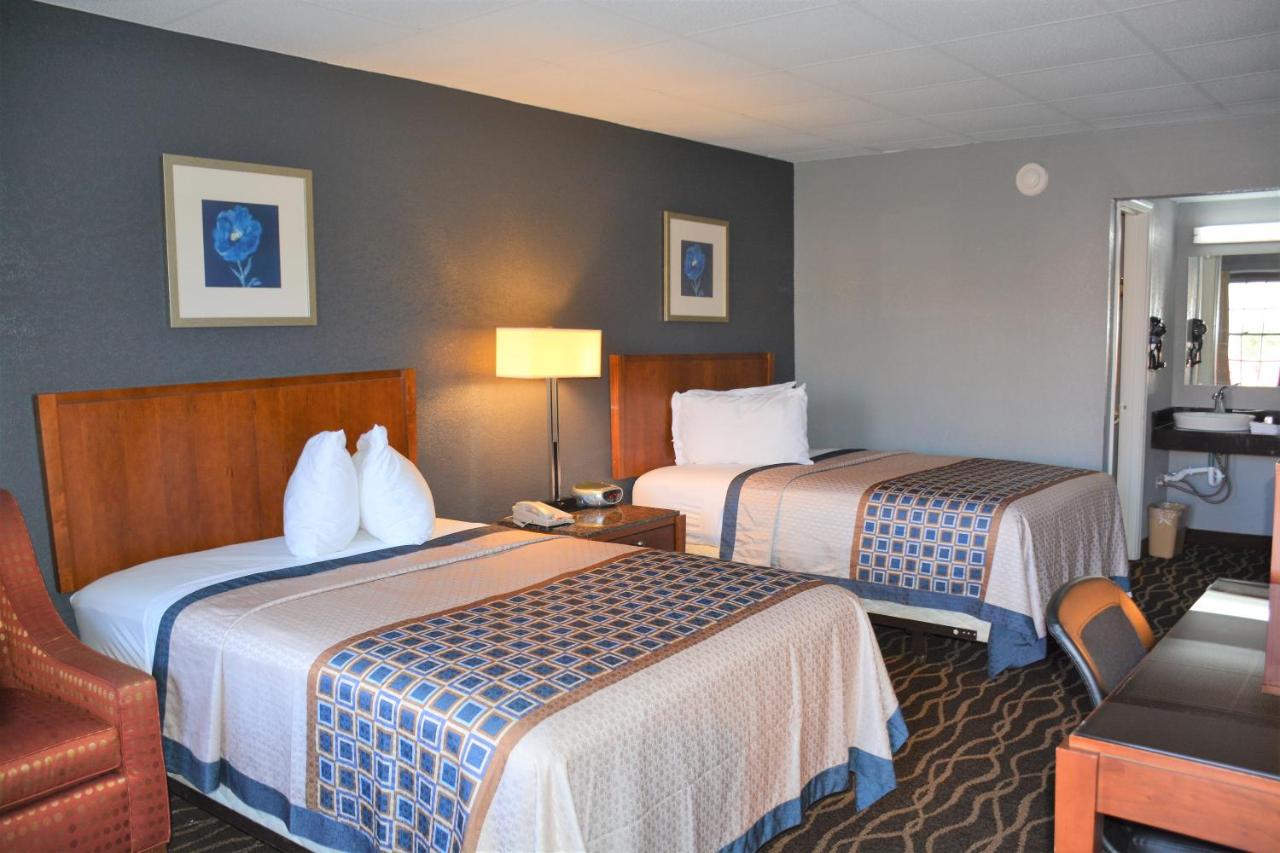Deluxe Double Room - Mobility Access/Non-Smoking at Travelodge by Wyndham Walterboro