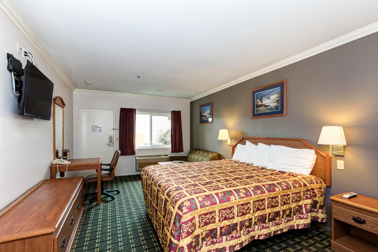 King Room - Non-Smoking at Buena Vista Inn