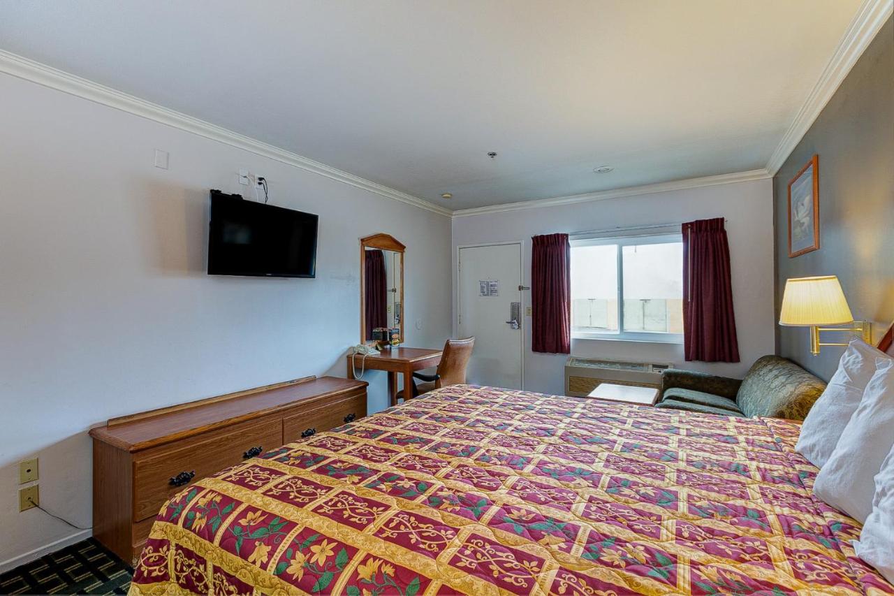 King Room - Non-Smoking at Buena Vista Inn