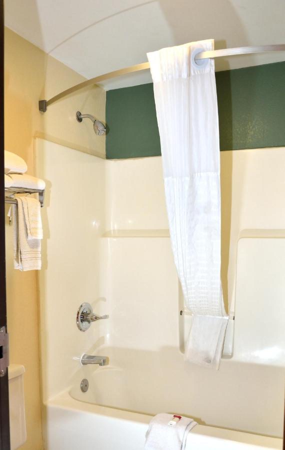 Double Room with Two Double Beds - Non-Smoking at Days Inn by Wyndham Glasgow