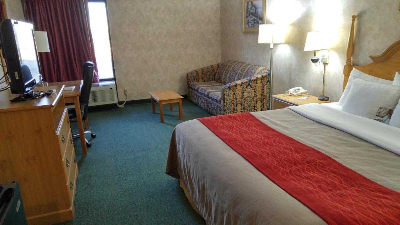King Room - Non-Smoking at Econo Lodge Newport Smoky Mountains Gateway