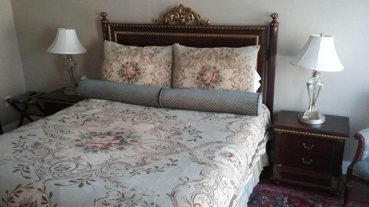 | Cameron Estate Inn