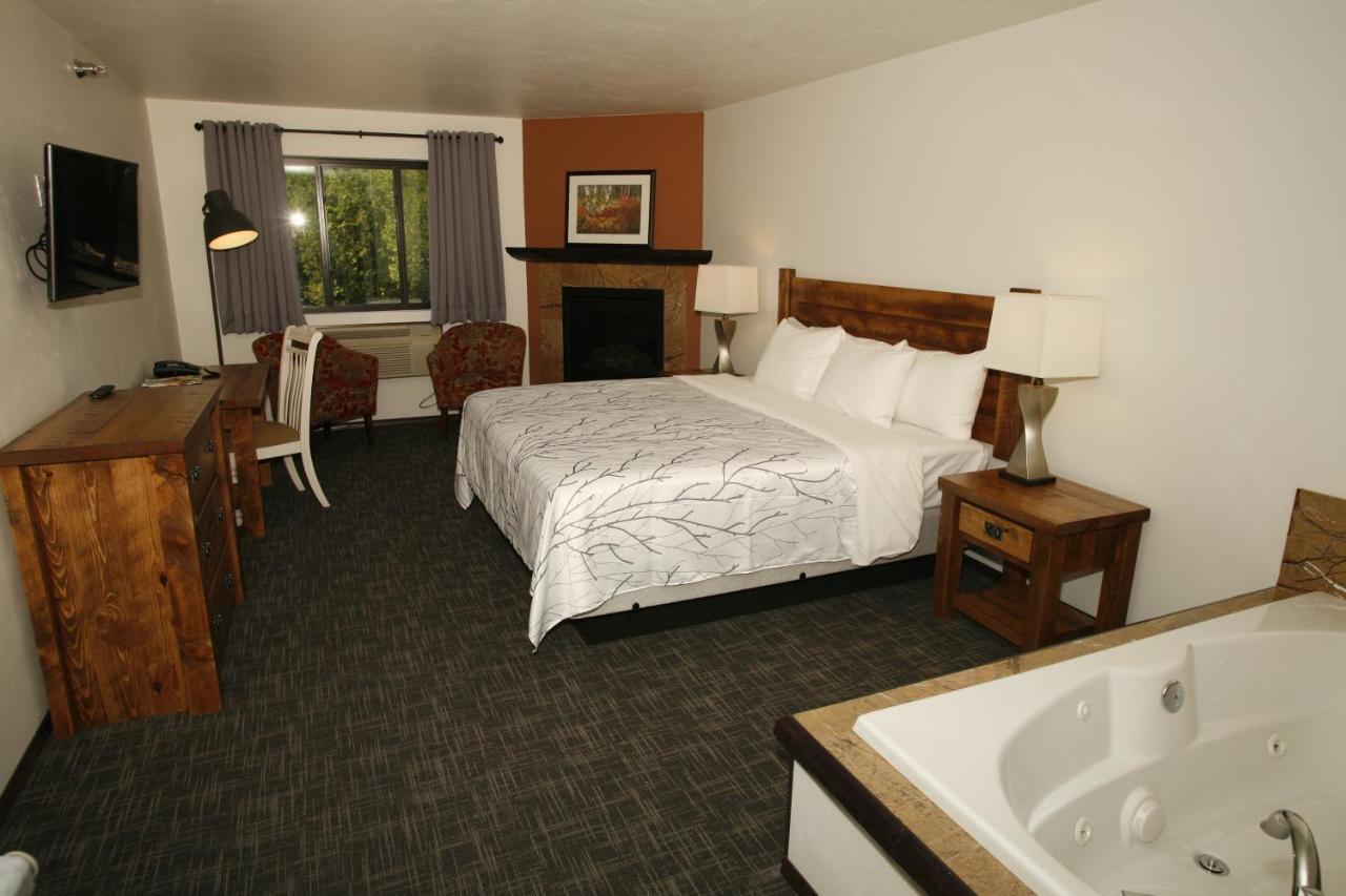 | Open Hearth Lodge