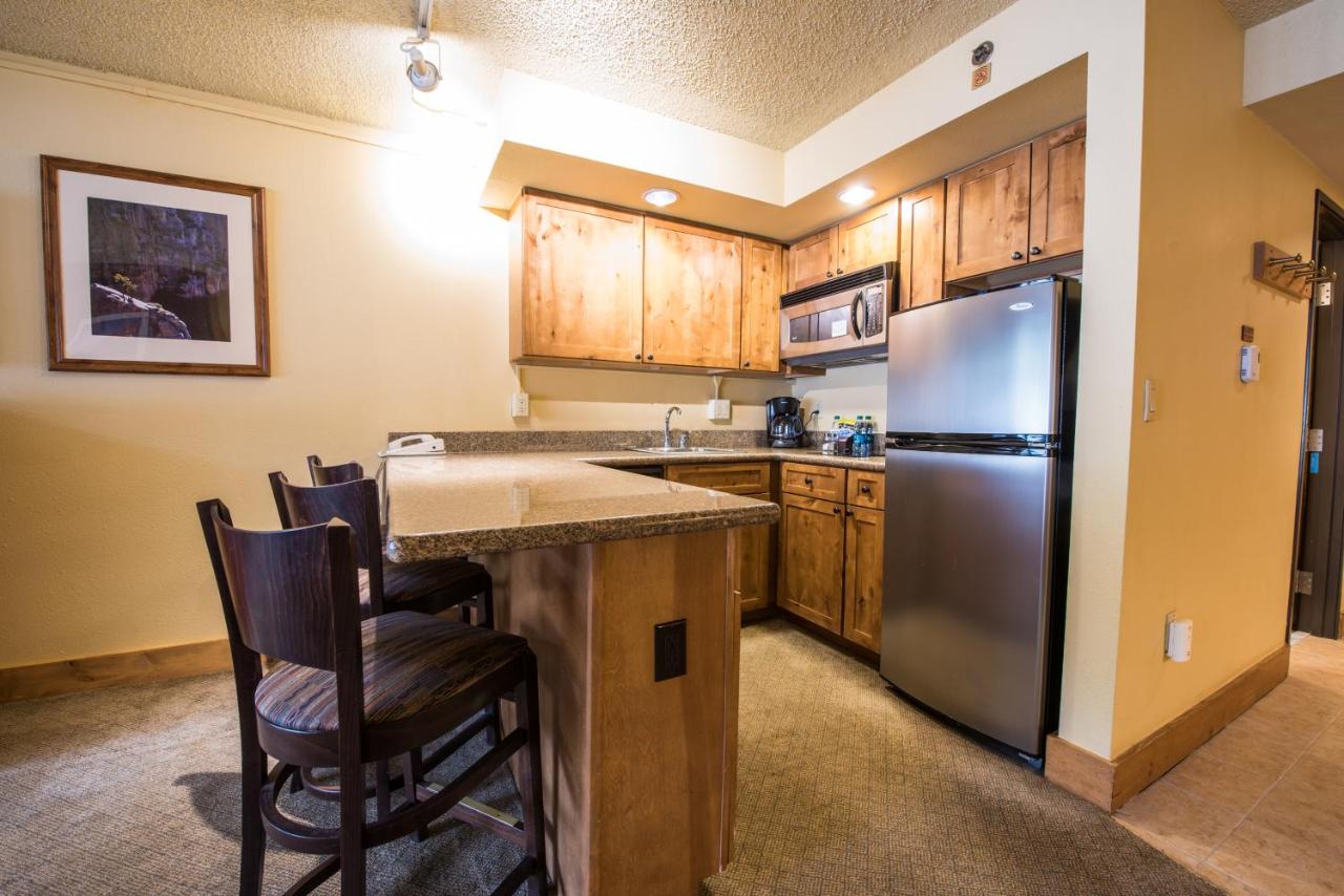 | The Grand Lodge Hotel and Suites