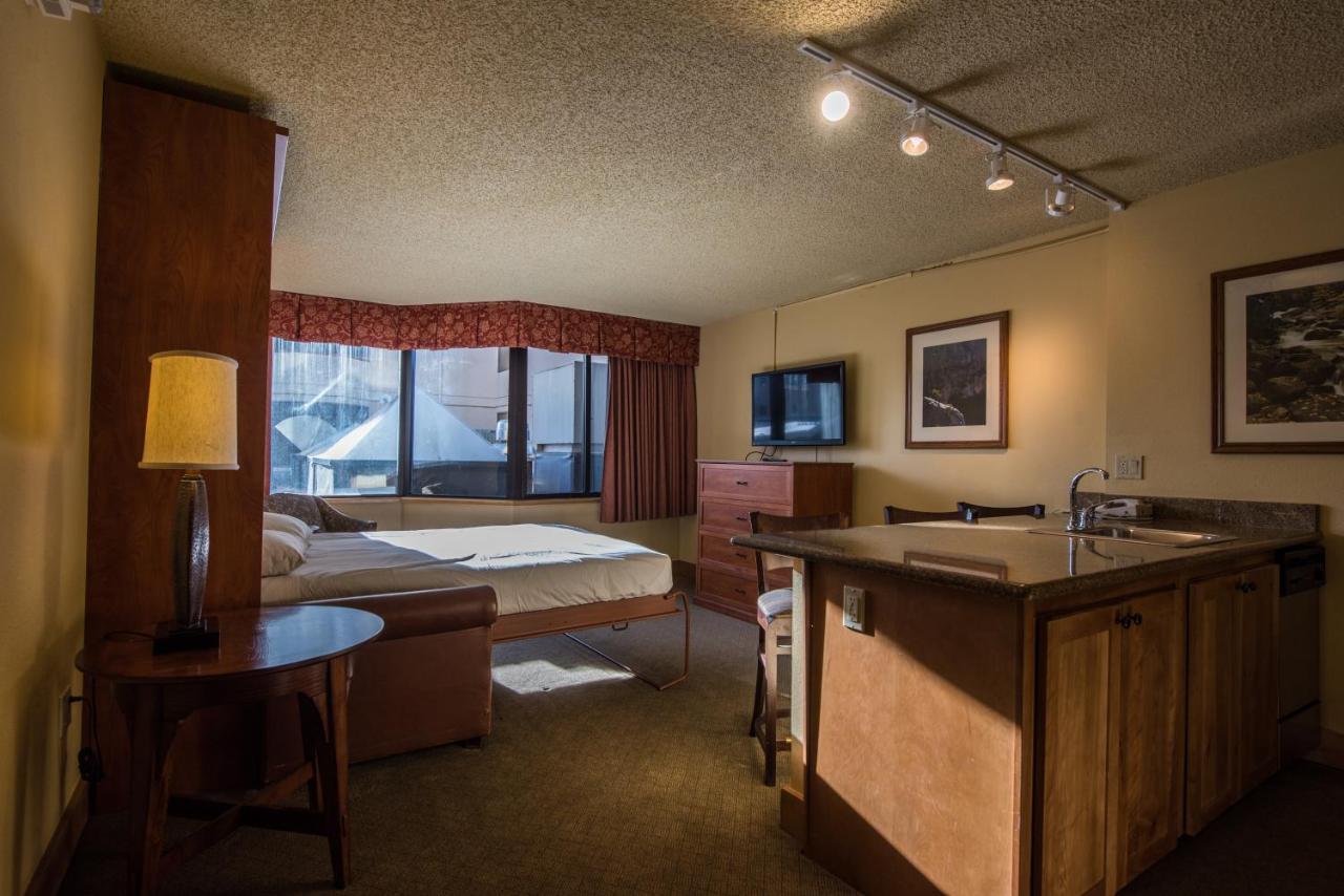 | The Grand Lodge Hotel and Suites