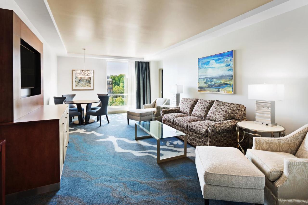 One-Bedroom Suite with City View at THE TENNESSEAN Hotel