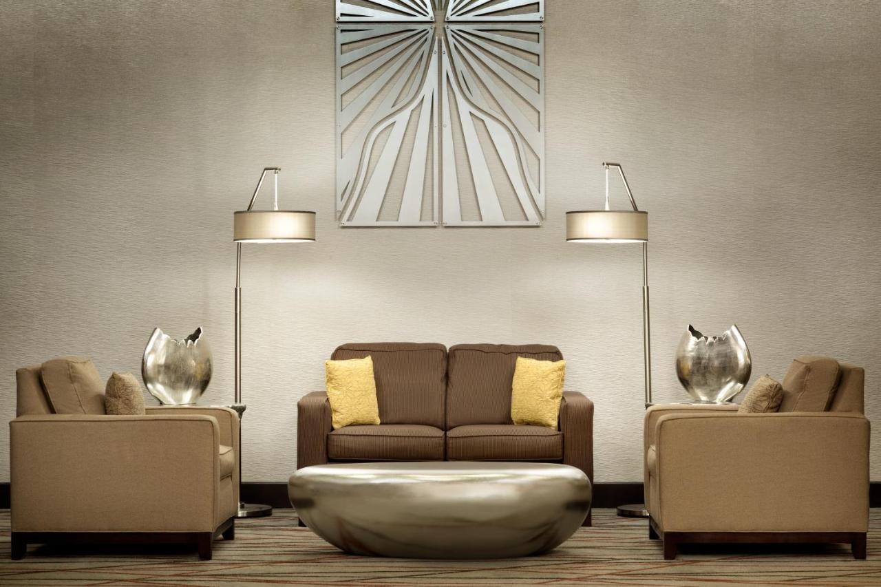 | Radisson Akron-Fairlawn Copley
