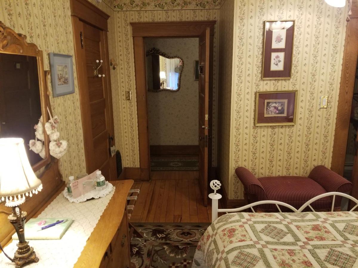 | Rose & Thistle Bed & Breakfast