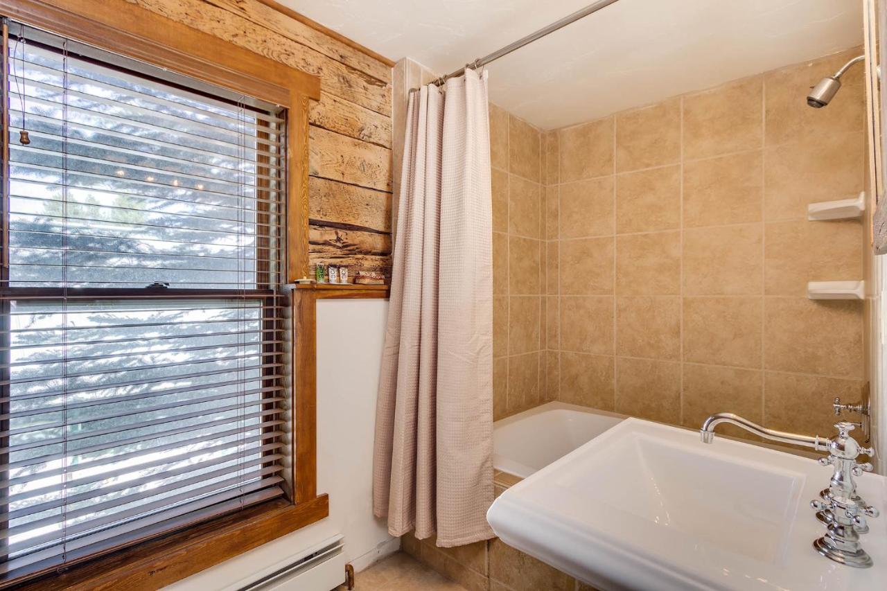 | Minturn Inn