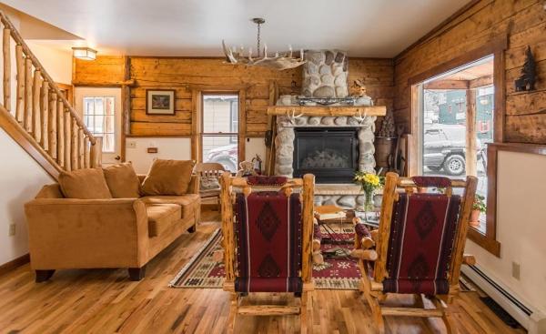 | Minturn Inn
