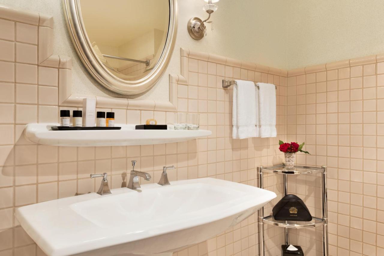 King Room at Hotel Du Pont
