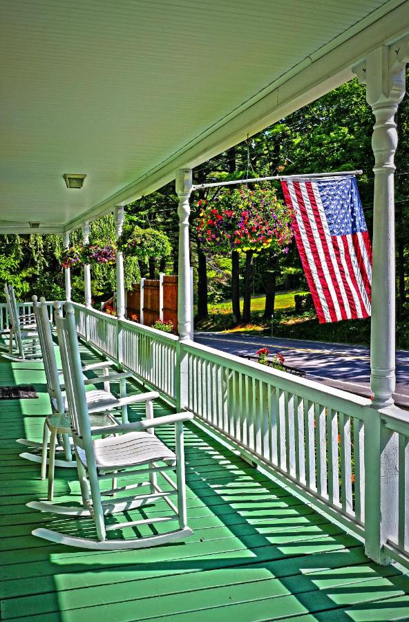 | Ballard House Inn